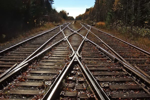 نزدیکی به خطوط ریلی min